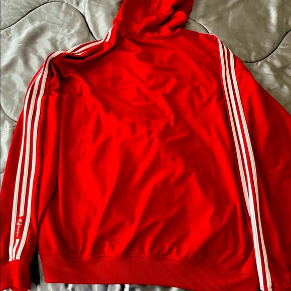 Classic adidas track jacket - Picture 2 of 2